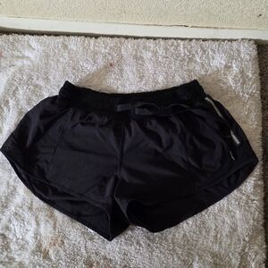 Lululemon Black Women's Shorts Size 6
